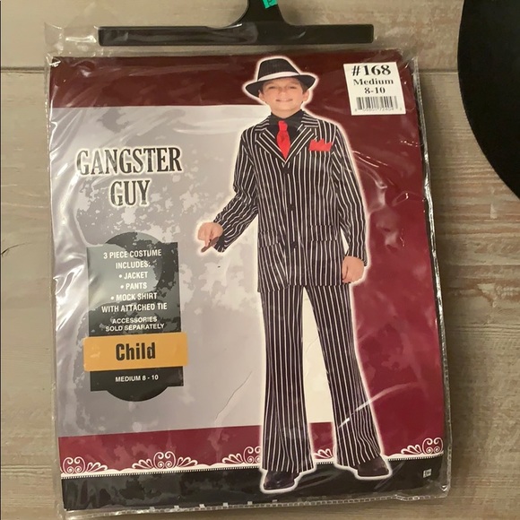 GANGSTER COSTUME + HAT - Picture 2 of 3